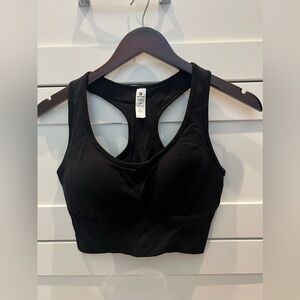 90° degrees Black sports bra size Medium